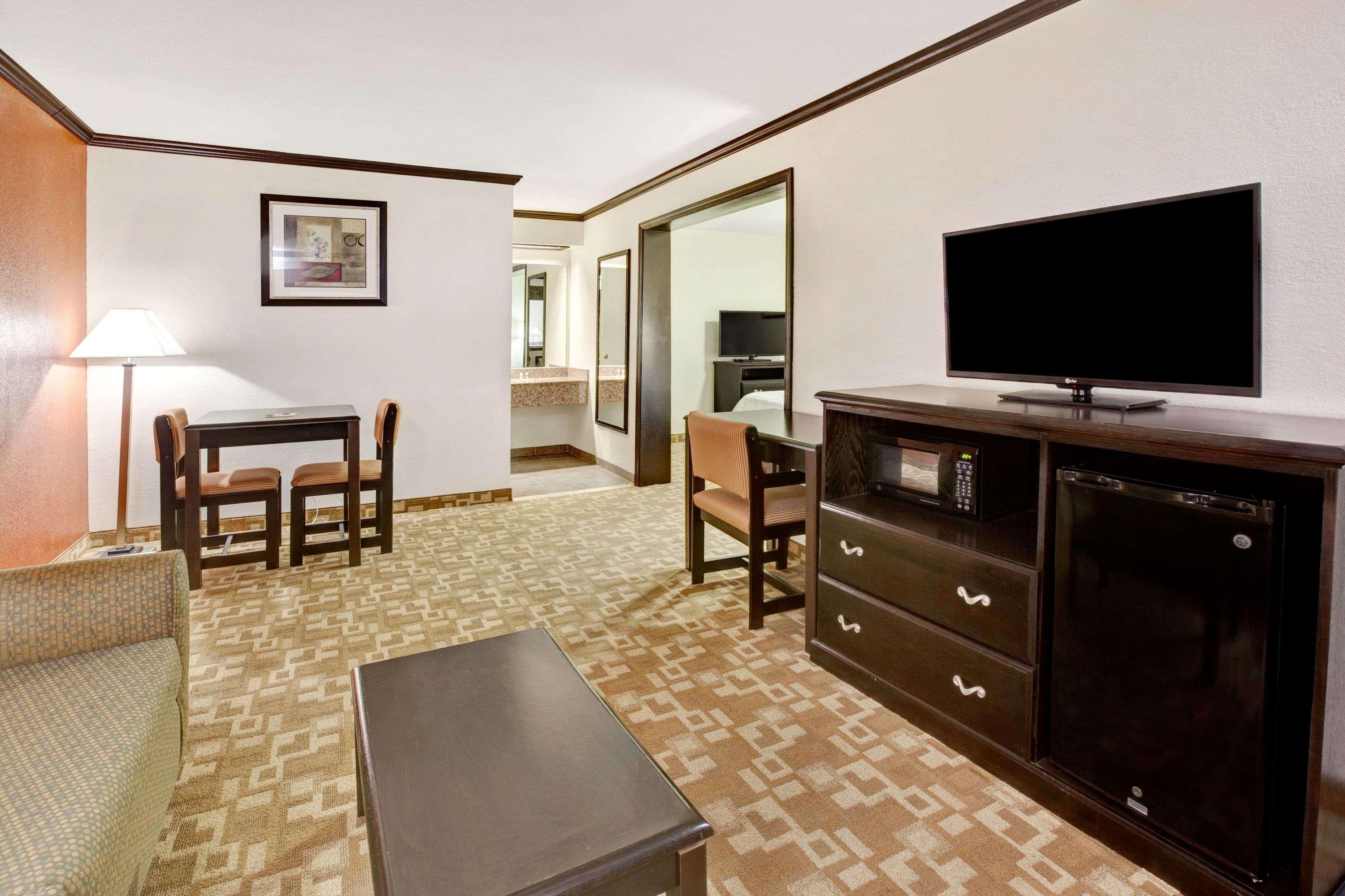 Days Inn By Wyndham Oklahoma City/Moore Exterior foto